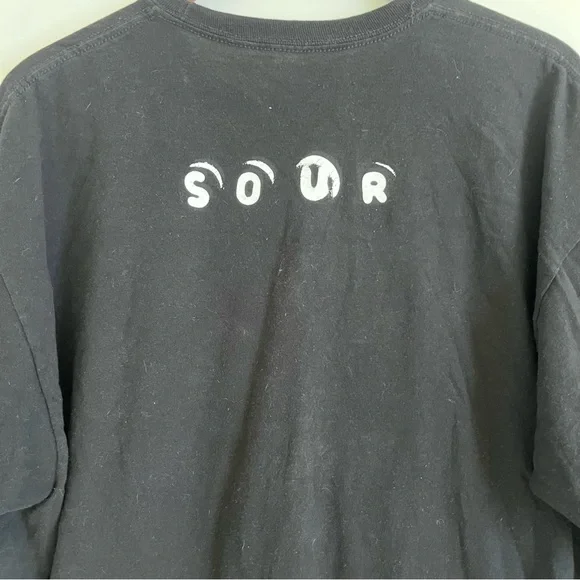 Olivia Rodrigo Concert Tee Shirt Sour Tour Merch Black with Photo Graphic XL - Picture 6 of 6